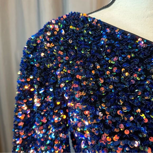 ZARA Sequined asymmetrical one shoulder crop top long sleeves size Medium NWT - Picture 9 of 15